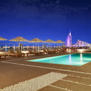 Отель Lemon Tree Hotel, Jumeirah ****